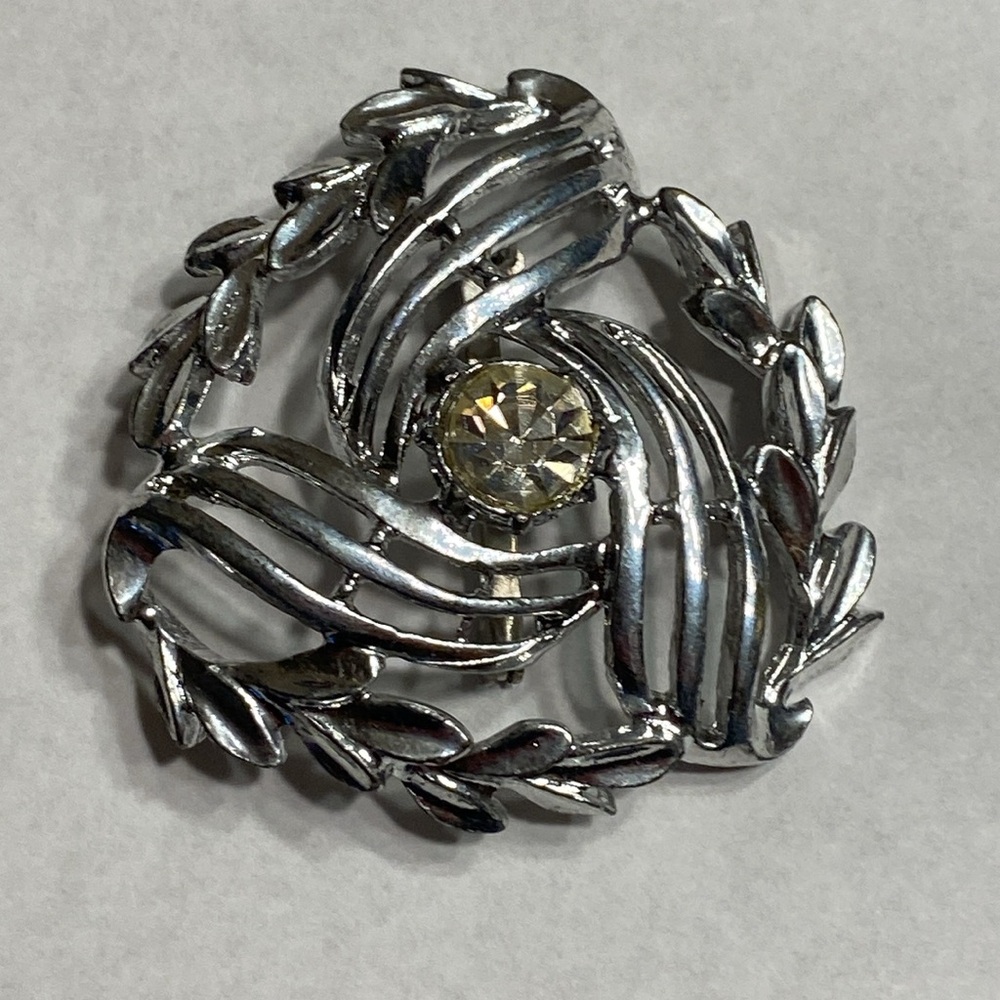 Silvertone Rhinestone Pin - Picture 2 of 16